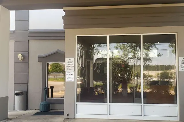 Photo 1 - Motel 6 Mobile, AL – Airport Blvd