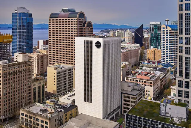 Photo 1 - Hilton Motif Seattle