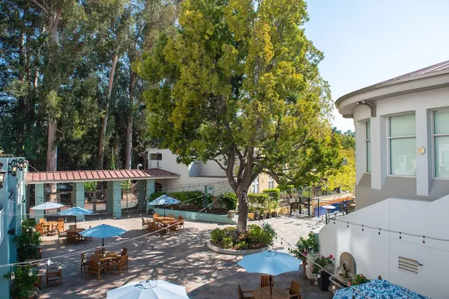 Photo 1 - Crowne Plaza Cabana, Palo Alto by IHG