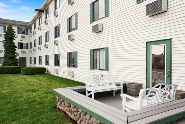 Photo 1 - Super 8 by Wyndham Coeur d'Alene