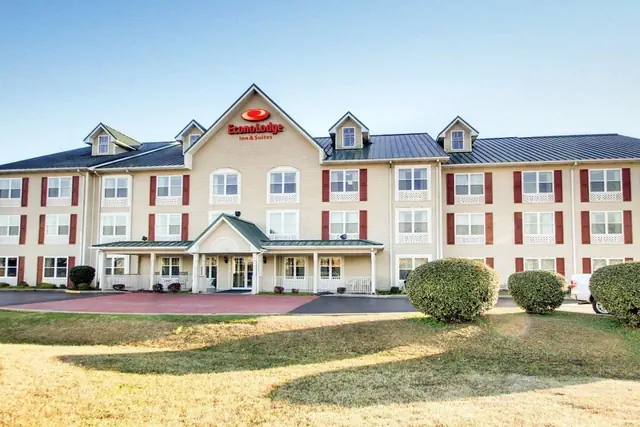 Photo 1 - Econo Lodge Inn & Suites Flowood - Jackson Northwest