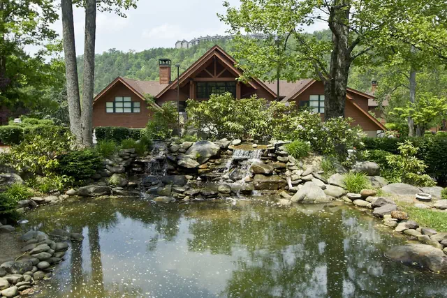 Photo 1 - Hilton Vacation Club Bent Creek Golf Village Gatlinburg