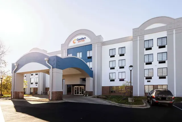 Photo 1 - Comfort Suites Springfield I-70