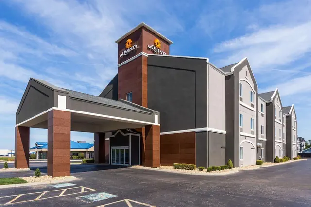 Photo 1 - La Quinta Inn & Suites by Wyndham Columbus West - Hilliard