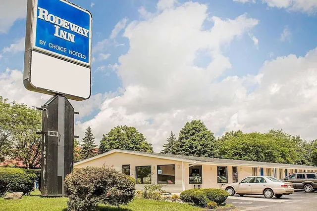 Photo 1 - Rodeway Inn Findlay University Area