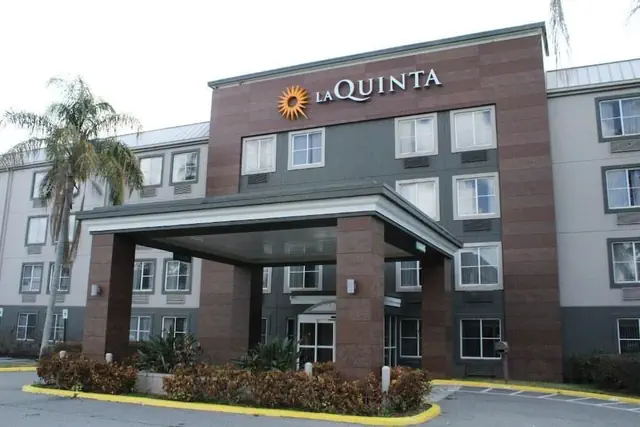 Photo 1 - La Quinta Inn & Suites by Wyndham Lakeland East