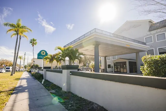 Photo 1 - La Quinta Inn by Wyndham Tampa Near Busch Gardens