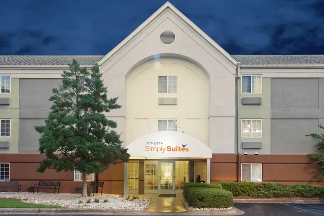 Photo 1 - Sonesta Simply Suites Birmingham Hoover
