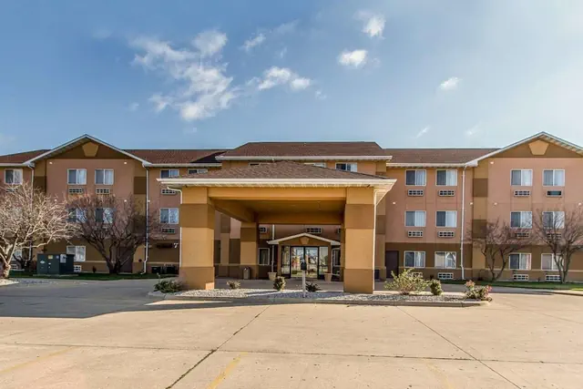 Photo 1 - Quality Inn & Suites Mount Pleasant
