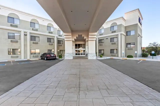 Photo 1 - Comfort Inn & Suites Surprise Near Sun City West