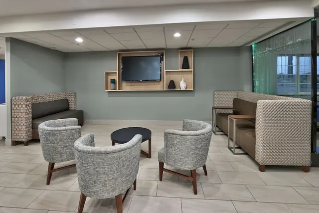 Photo 1 - Holiday Inn Express SANTA ROSA by IHG