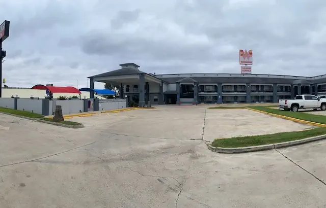 Photo 1 - Texas Inn & Suites Raymondville