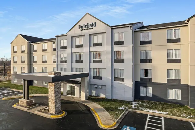 Photo 1 - Fairfield Inn & Suites by Marriott Chicago Southeast/Hammond