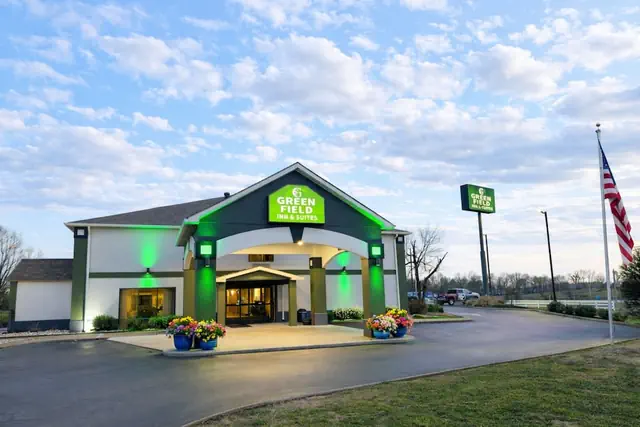 Photo 1 - Greenfield Inn & Suites Owensboro, KY Airport