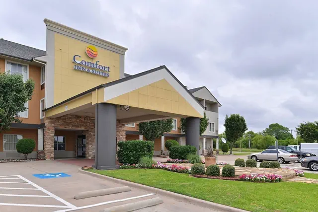 Photo 1 - Comfort Inn & Suites Frisco - Plano