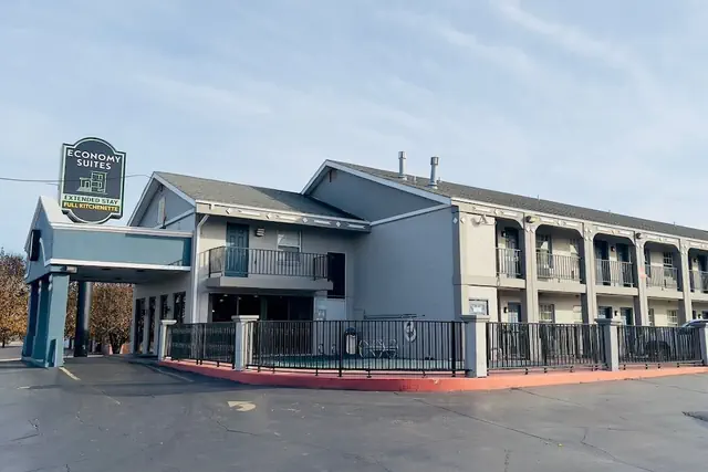 Photo 1 - Economy Suites - Fairgrounds