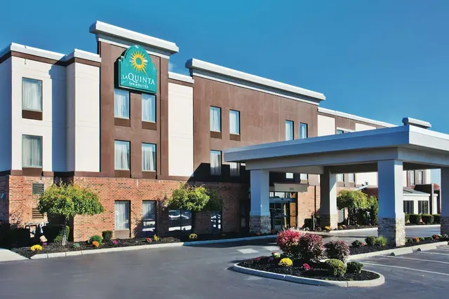 Photo 1 - La Quinta Inn & Suites by Wyndham Columbus - Grove City
