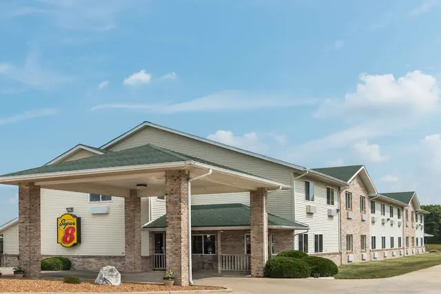 Photo 1 - Super 8 by Wyndham Greenville
