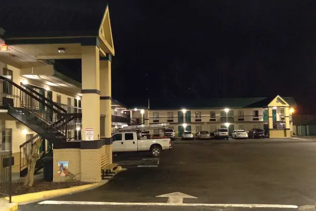 Photo 1 - Super 8 by Wyndham Columbia