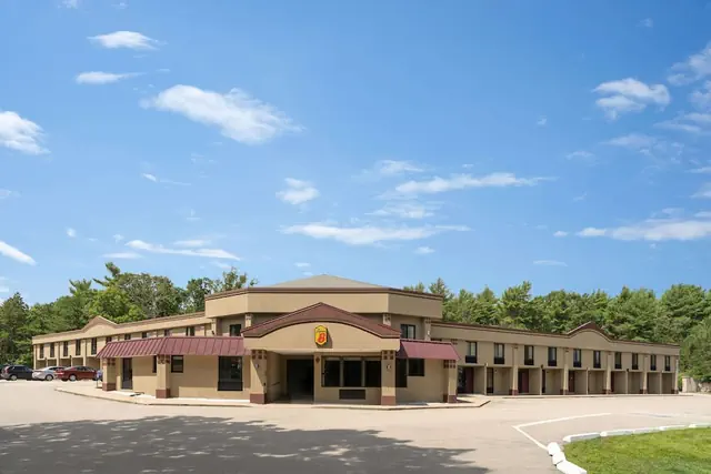 Photo 1 - Super 8 by Wyndham West Greenwich/Providence