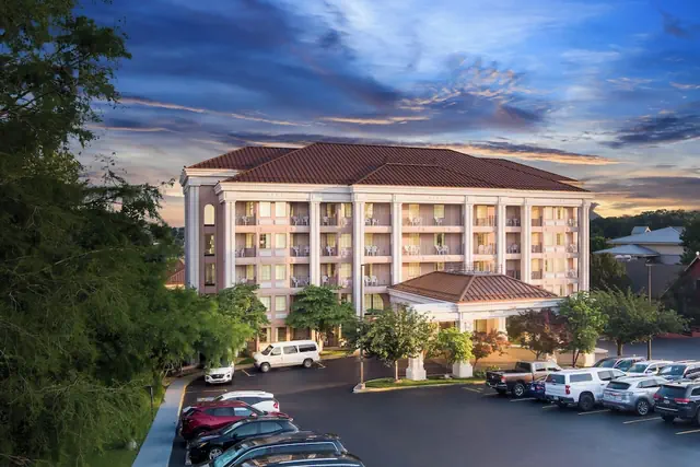 Photo 1 - Clarion Inn Branson