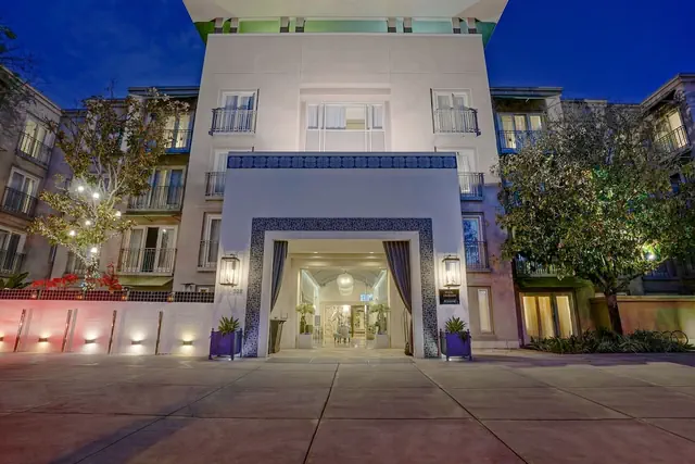 Photo 1 - Hotel Amarano Burbank - Hollywood