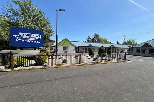 Photo 1 - Americas Best Value Inn Eugene