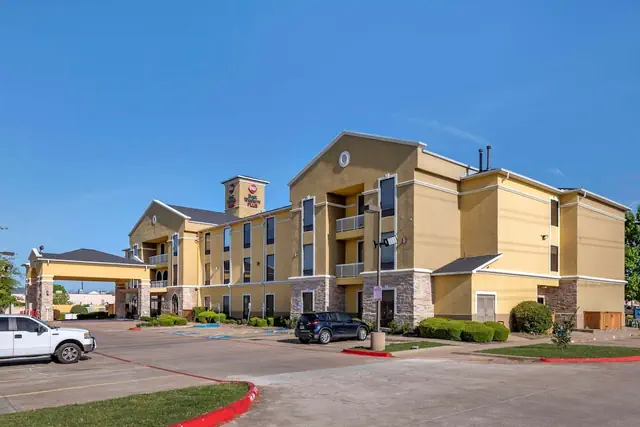 Photo 1 - BEST WESTERN PLUS McKinney Inn & Suites