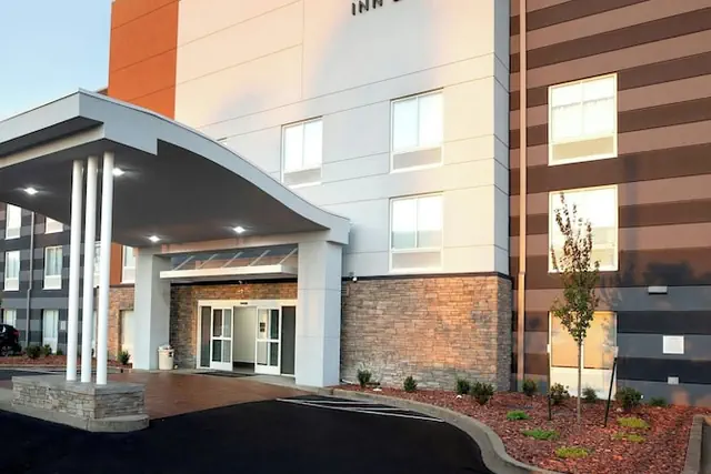 Photo 1 - Fairfield Inn & Suites by Marriott Louisville Airport