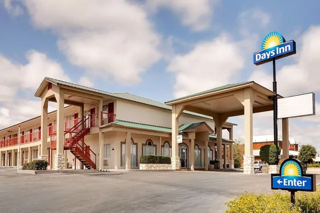 Photo 1 - Days Inn by Wyndham San Angelo