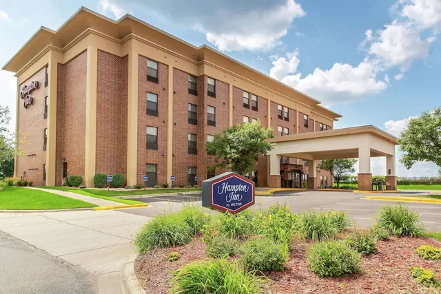Photo 1 - Hampton Inn Minneapolis/Burnsville