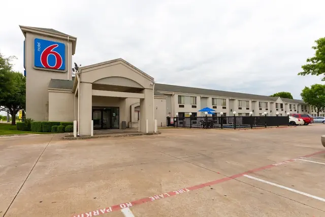 Photo 1 - Motel 6 Dallas, TX - Northeast