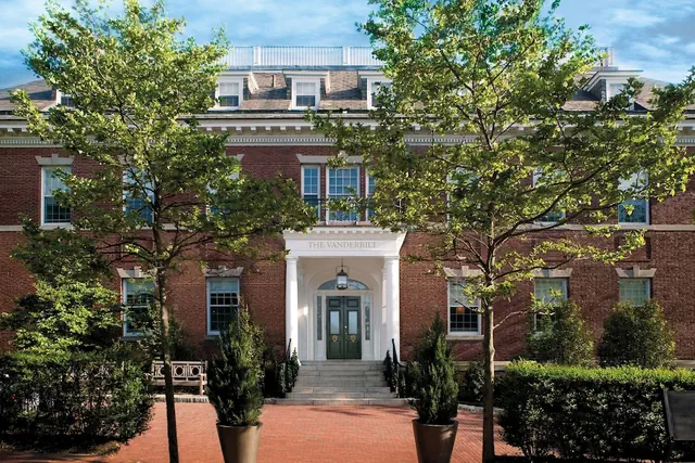 Photo 1 - The Vanderbilt, Auberge Collection
