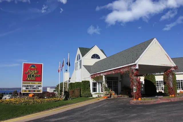 Photo 1 - Apple Tree Inn, SureStay Collection by Best Western