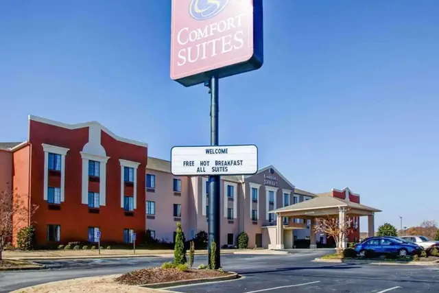 Photo 1 - Comfort Suites Gadsden Attalla