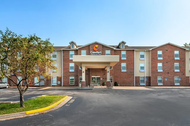 Photo 1 - Comfort Inn & Suites Chesterfield - St. Louis