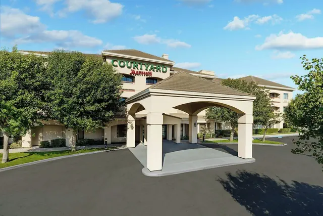 Photo 1 - Courtyard by Marriott Salinas Monterey