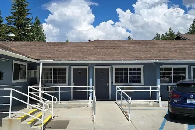 Photo 1 - Bluebird Day Inn & Suites