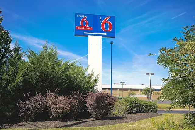 Photo 1 - Motel 6 East Brunswick, NJ