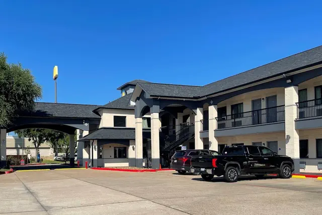 Photo 1 - Days Inn by Wyndham Dickinson TX