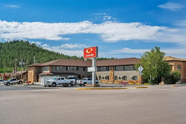 Photo 1 - Econo Lodge Custer - Crazy Horse Area