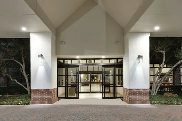 Photo 1 - Holiday Inn Express & Suites Irving Conv Ctr - Las Colinas by IHG