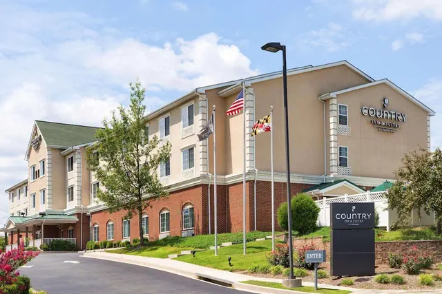 Photo 1 - Country Inn & Suites by Radisson, Bel Air/Aberdeen, MD