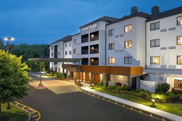Photo 1 - Courtyard By Marriott Danbury