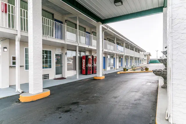 Photo 1 - Motel 6 Somerset, KY