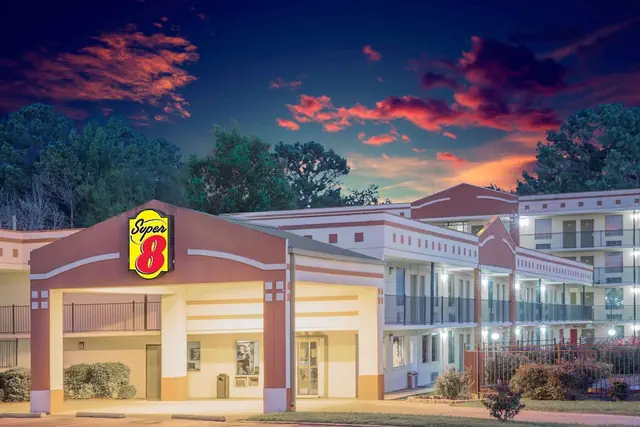 Photo 1 - Super 8 by Wyndham Jasper
