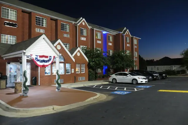 Photo 1 - Microtel Inn & Suites by Wyndham Stockbridge/Atlanta I-75