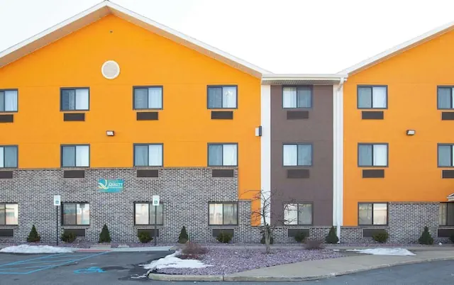 Photo 1 - Quality Inn & Suites Hammond Near I-8090