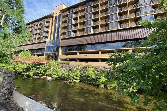 Photo 1 - Edgewater Hotel - Gatlinburg