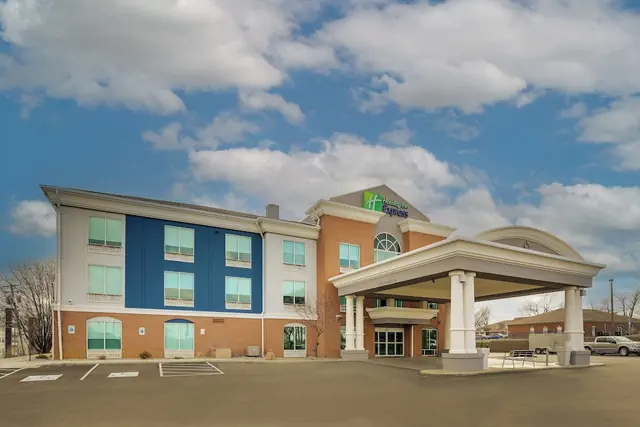 Photo 1 - Holiday Inn Express & Suites Richmond by IHG
